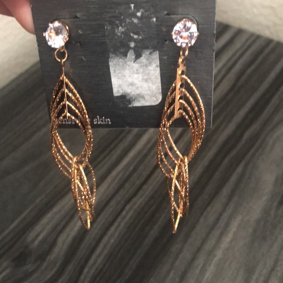 Brand New Cezanne earrings - Picture 2 of 7